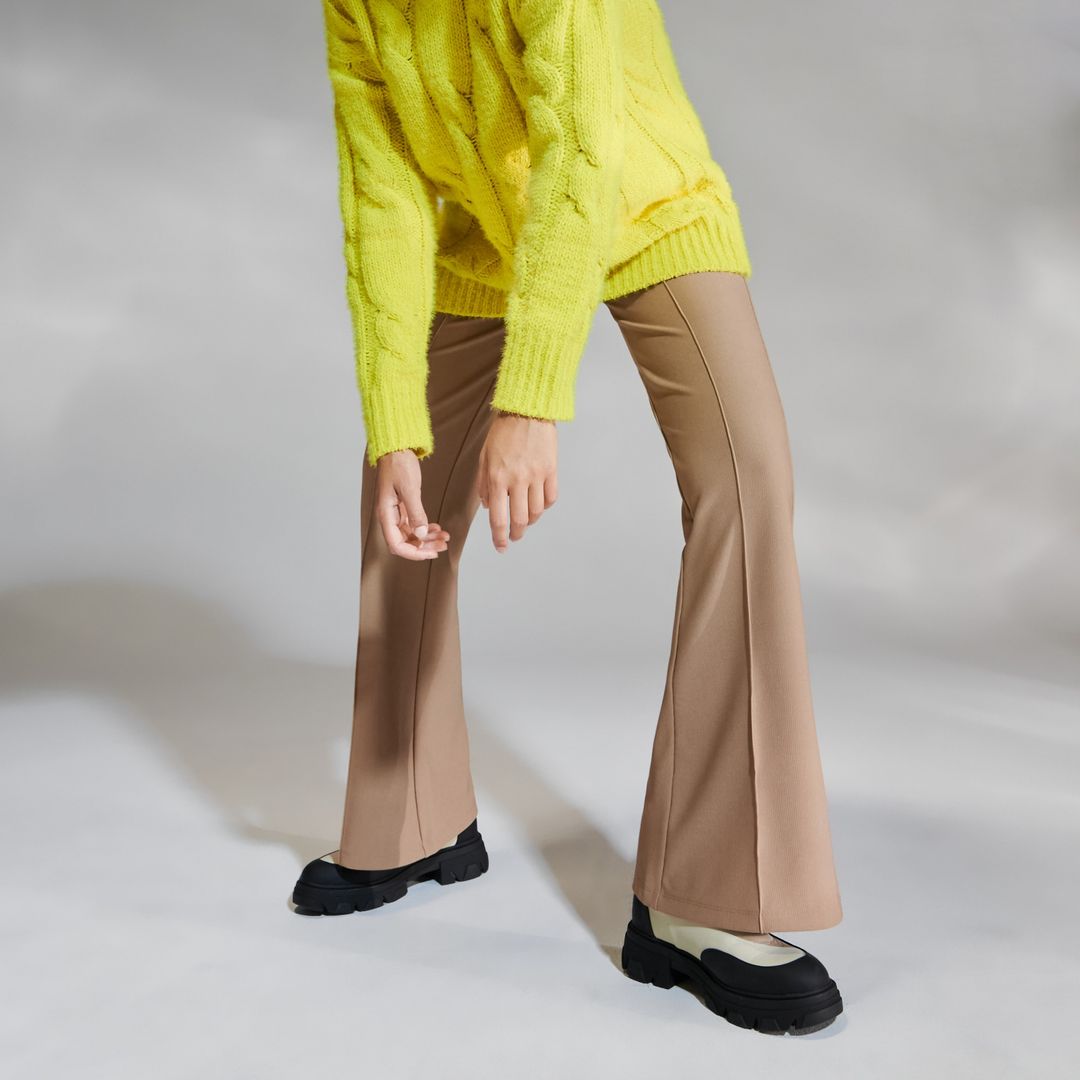 やま No.407 JEANSY CULOTTE Z WYSOKIM STANEM I PASKIEM Z KOLEKCJI Z1975