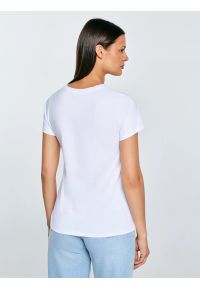 Big-Star - Koszulka damska z logo biała Risma 101. Okazja: na co dzień. Kolor: biały. Materiał: dzianina, jeans. Wzór: aplikacja, nadruk. Styl: sportowy, casual #3
