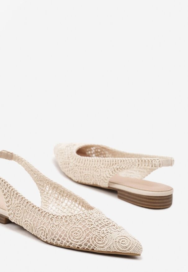 Renee - Beżowe Ażurowe Sandały Slingback ze Szpiczastym Noskiem Eridoria. Okazja: na co dzień, na imprezę, na spacer. Nosek buta: szpiczasty. Kolor: beżowy. Wzór: ażurowy. Styl: klasyczny, elegancki, casual