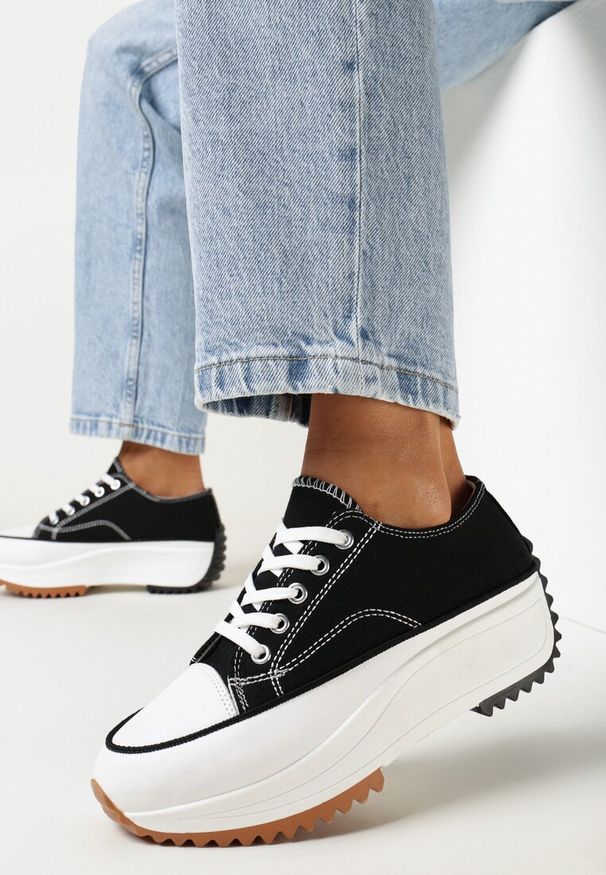 Born2be - Czarne Trampki na Platformie z Cholewką Przed Kostkę Avaren. Wysokość cholewki: przed kostkę. Kolor: czarny. Materiał: jeans. Szerokość cholewki: normalna. Obcas: na platformie
