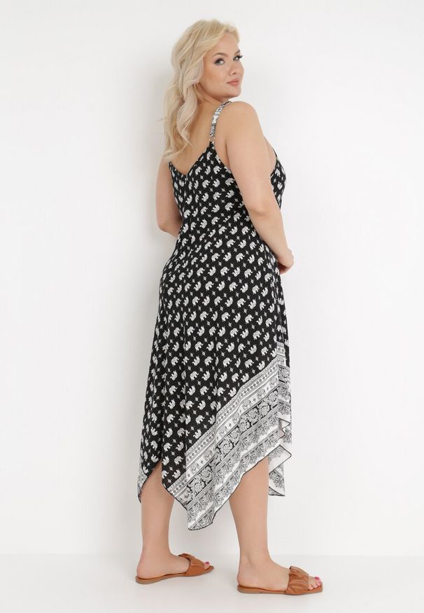 Born2be - Czarna Sukienka Metime. Kolor: czarny. Długość rękawa: na ramiączkach. Sezon: lato. Typ sukienki: asymetryczne. Styl: boho. Długość: midi
