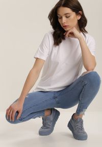 Renee - Biały T-shirt Errona. Kolor: biały. Materiał: jeans, dzianina. Długość rękawa: krótki rękaw. Długość: krótkie #5