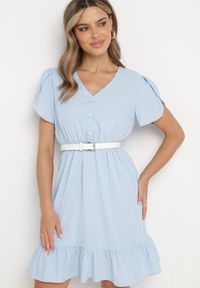 Born2be - Jasnoniebieska Rozkloszowana Sukienka z Gumką w Talii i Falbanką Welimia. Kolor: niebieski #3