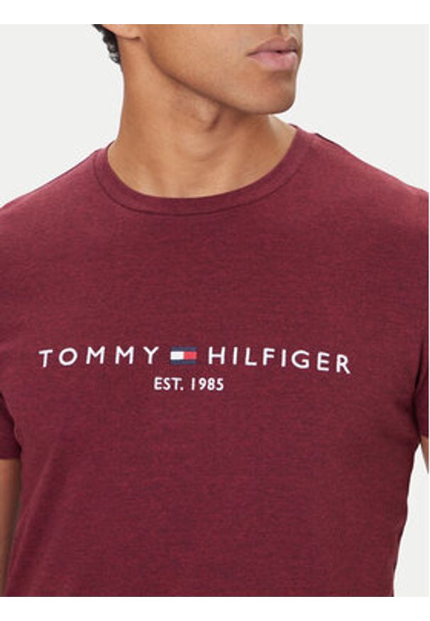 TOMMY HILFIGER - Tommy Hilfiger T-Shirt Logo MW0MW11797 Czerwony Regular Fit. Kolor: czerwony. Materiał: bawełna