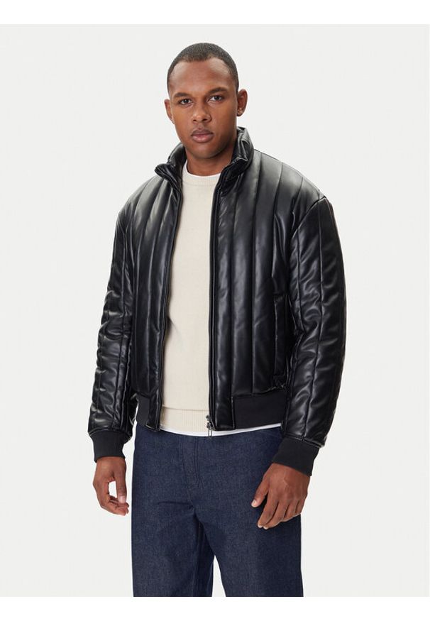 Armani Exchange Kurtka z imitacji skóry XM001124 AF16647 UC001 Czarny Regular Fit. Kolor: czarny. Materiał: skóra