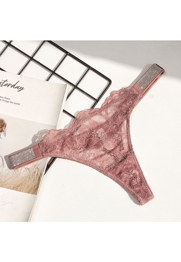 Intica - Stringi z błyszczącym pasem na specjalne okazje Handan. Kolor: różowy. Materiał: materiał