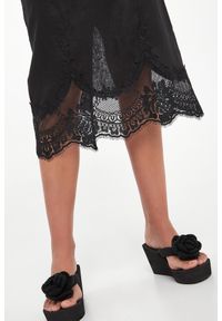 Twinset Milano - Spódnica lniana z koronką TWINSET. Materiał: len, koronka. Wzór: koronka #4