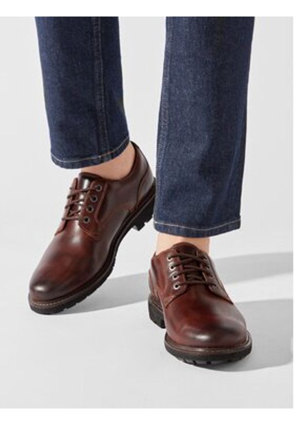 Clarks Półbuty Batcombe Tie 261734367 Brązowy. Kolor: brązowy. Materiał: skóra