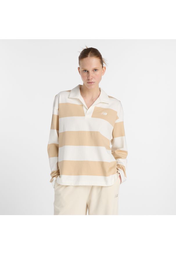 Koszulka damska New Balance WT53522DLA – beżowa. Kolor: beżowy. Materiał: materiał, bawełna. Długość rękawa: długi rękaw. Wzór: paski