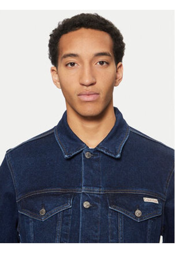 Calvin Klein Jeans Kurtka jeansowa J30J326553 Granatowy Straight Fit. Kolor: niebieski. Materiał: bawełna