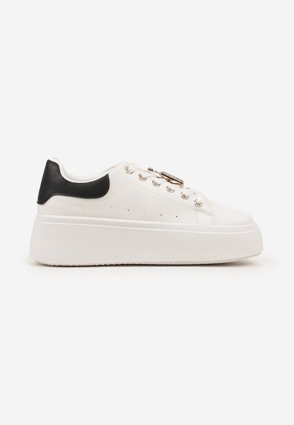 Born2be - Biało-Czarne Sneakersy na Grubej Podeszwie z Metaliczną Aplikacją i Cyrkoniami Loraria. Nosek buta: okrągły. Zapięcie: sznurówki. Kolor: biały. Materiał: materiał. Wzór: aplikacja. Obcas: na obcasie. Wysokość obcasa: niski