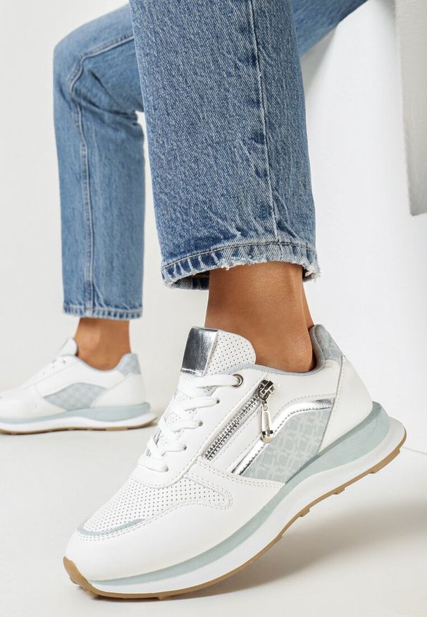 Born2be - Biało-Niebieskie Sneakersy z Metaliczną Wstawką i Suwakiem Derica. Kolor: biały