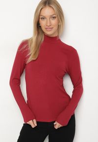 Born2be - Bordowa Bluzka Golf Typu Longsleeve Altera. Okazja: do pracy, na co dzień. Typ kołnierza: golf. Kolor: czerwony. Materiał: jeans. Długość rękawa: długi rękaw. Styl: casual, elegancki #4