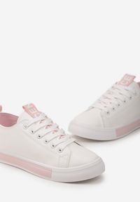 Born2be - Biało-Różowe Trampki Elvinda. Nosek buta: okrągły. Kolor: biały. Materiał: materiał. Szerokość cholewki: normalna. Styl: sportowy