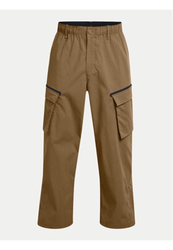 Under Armour Spodnie materiałowe Unstoppable 1388827 Brązowy Loose Fit. Kolor: brązowy. Materiał: syntetyk