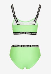 Renee - Jasnozielone Bikini Majtki Typu Figi i Sportowa Góra Ozdobione Napisami Nevoneira. Kolor: zielony. Wzór: napisy, aplikacja #4