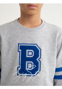 Big-Star - Bluza chłopięca z kontrastową aplikacją szara Letter 901/ Letterp 901. Kolor: szary. Materiał: bawełna. Wzór: aplikacja. Styl: sportowy #7