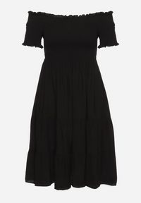 Born2be - Czarna Bawełniana Sukienka z Hiszpańskim Dekoltem z Szerokimi Falbanami na Dole Bliria. Okazja: na spacer, na co dzień. Typ kołnierza: dekolt hiszpanka. Kolor: czarny. Materiał: bawełna. Sezon: lato. Typ sukienki: rozkloszowane. Styl: casual, elegancki, wakacyjny #6