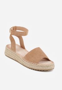 Renee - Ciemnobeżowe Sandały VICES z Imitacji Zamszu na Niskim Plecionym Koturnie Anameda. Okazja: na co dzień. Zapięcie: pasek. Kolor: beżowy. Materiał: zamsz. Wzór: haft. Obcas: na koturnie. Styl: casual #6