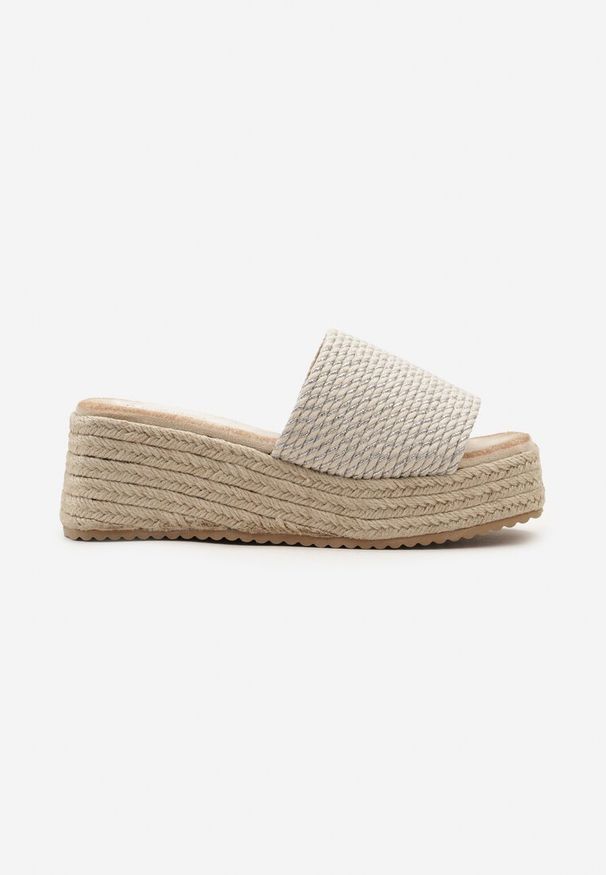 Renee - Srebrne Casualowe Klapki na Koturnie i Platformie w Stylu Boho Moonula. Okazja: na co dzień. Nosek buta: otwarty. Kolor: srebrny. Materiał: materiał. Sezon: lato. Obcas: na koturnie. Styl: boho, casual. Wysokość obcasa: średni