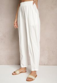 Renee - Białe Spodnie z Bawełny High Waist Sonirea. Okazja: na co dzień. Stan: podwyższony. Kolor: biały. Materiał: bawełna. Styl: casual