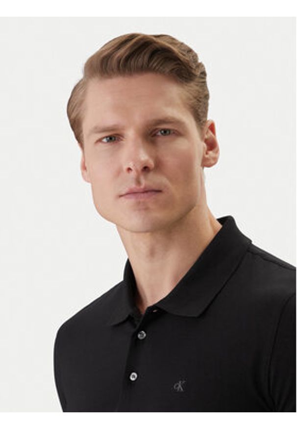 Calvin Klein Polo LV04LF200G Czarny Slim Fit. Typ kołnierza: polo. Kolor: czarny. Materiał: bawełna