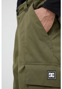 DC - Dc Spodnie męskie kolor beżowy. Kolor: zielony. Materiał: materiał. Wzór: gładki #2