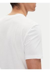 Mustang T-Shirt Austin 1016281 Biały Regular Fit. Kolor: biały. Materiał: bawełna #5