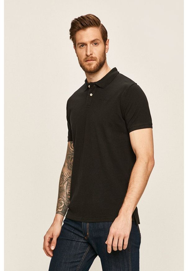 Pepe Jeans - Polo. Okazja: na co dzień. Typ kołnierza: polo. Kolor: czarny. Materiał: dzianina. Długość: krótkie. Styl: casual