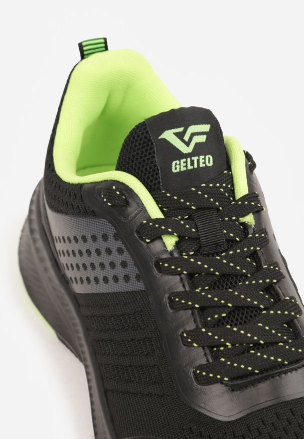 Born2be - Czarno-Zielone Buty Sportowe Sneakersy z Tłoczonym Wzorem Ashavera. Okazja: na spacer, na co dzień. Kolor: czarny. Materiał: jeans. Sport: turystyka piesza, fitness