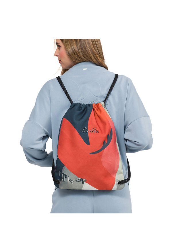 Worek damski Anekke, wykonany z lekkiego materiału tekstylnego z dekoracyjnym nadrukiem zamykany na ściągacz ze sznurkami, czerwony, 42474-002. Kolor: czerwony. Wzór: nadruk. Styl: casual, elegancki