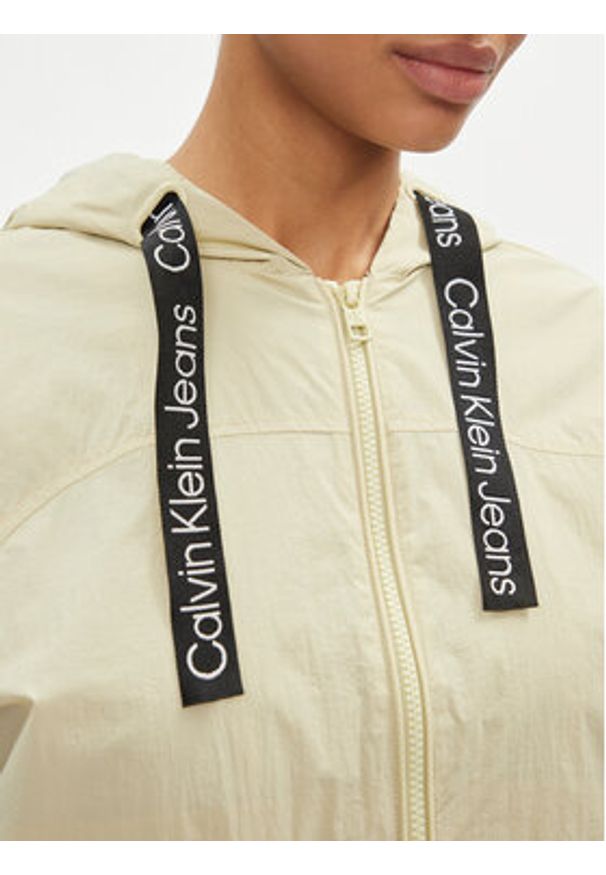 Calvin Klein Jeans Wiatrówka Logo J20J223353 Zielony Regular Fit. Kolor: zielony. Materiał: syntetyk