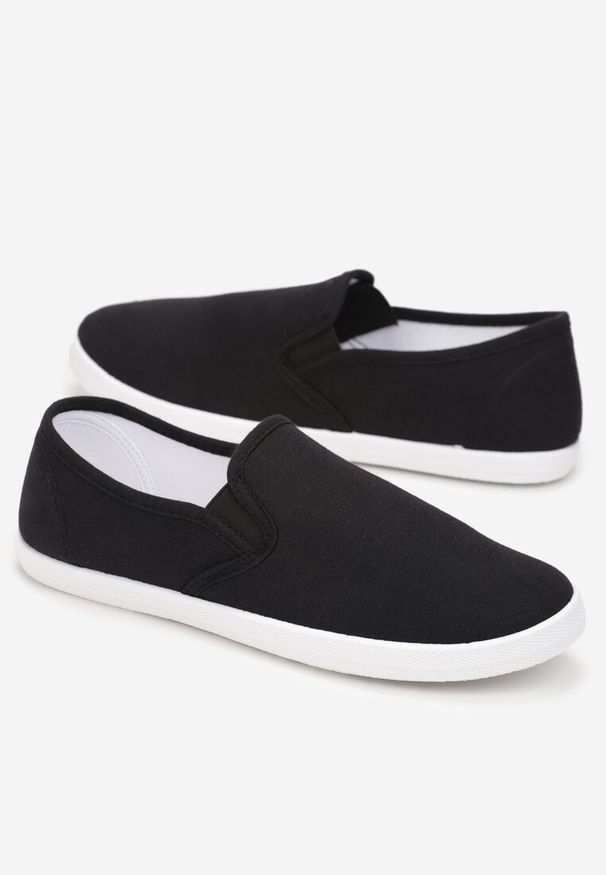 Born2be - Czarne Wsuwane Tenisówki Materiałowe Kalaiya. Okazja: na co dzień. Zapięcie: bez zapięcia. Kolor: czarny. Materiał: materiał. Styl: casual