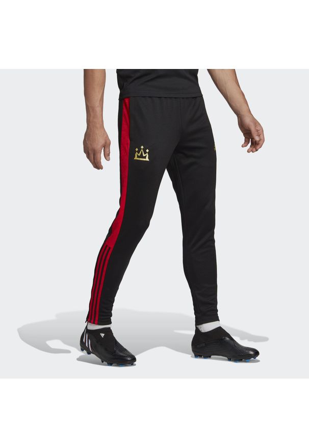Adidas - Jogging adidas Salah. Kolor: czarny. Sport: bieganie