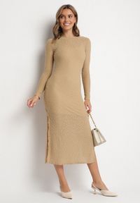 Born2be - Beżowa Siateczkowa Sukienka z Wiskozą w Panterkę z Rozcięciem i Halką Abrellia. Okazja: na co dzień. Kolor: beżowy. Materiał: wiskoza. Długość rękawa: na ramiączkach. Wzór: motyw zwierzęcy. Typ sukienki: dopasowane, kopertowe, proste. Styl: casual, elegancki #5