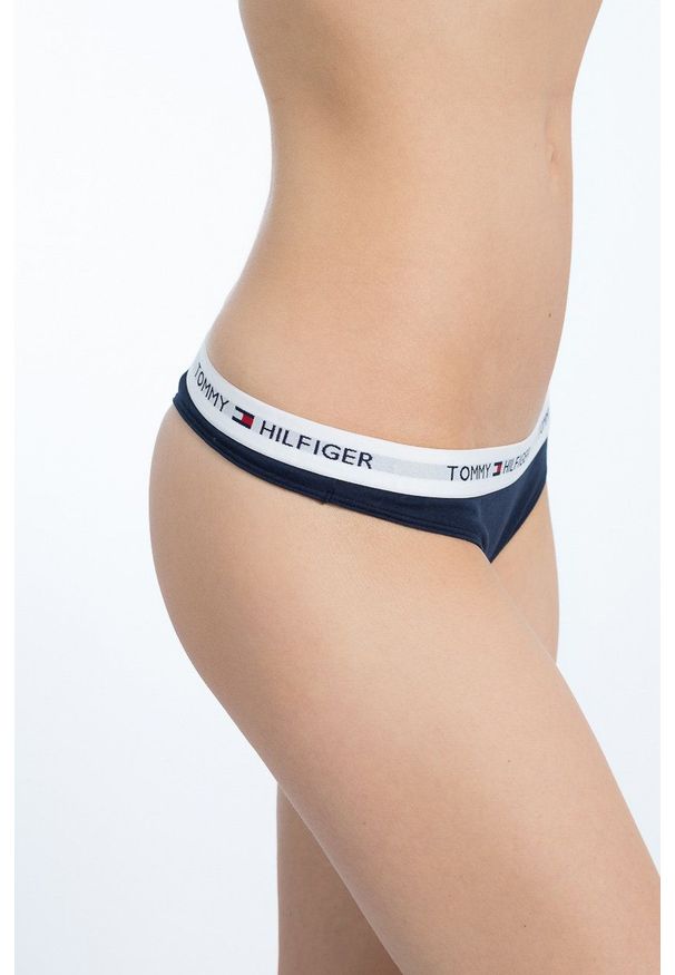 TOMMY HILFIGER - Tommy Hilfiger - Stringi. Kolor: niebieski