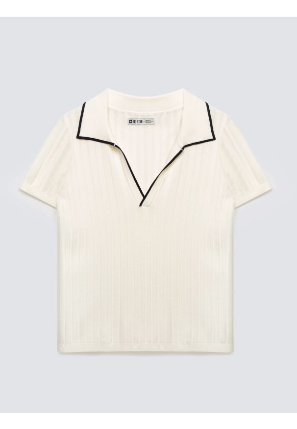 Big-Star - Koszulka damska polo z kontrastowym wykoŅczeniem biała Micka 100. Typ kołnierza: polo. Kolor: biały. Materiał: prążkowany, dzianina, skóra. Wzór: aplikacja. Styl: elegancki, sportowy