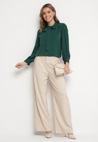 Born2be - Zielona Bluzka z Bufiastymi Rękawami i Wiązaniem przy Szyi Gonithra. Okazja: na co dzień. Kolor: zielony. Materiał: jeans. Styl: klasyczny, casual #6
