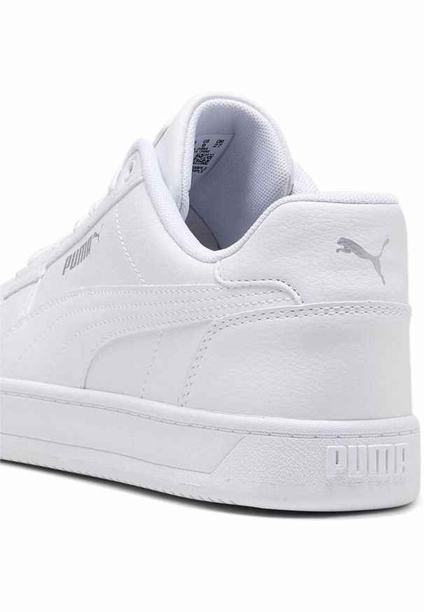 Buty do chodzenia męskie Puma Caven 2.0. Zapięcie: sznurówki. Kolor: biały, wielokolorowy, szary. Materiał: guma, syntetyk, tkanina, materiał. Szerokość cholewki: normalna. Sport: turystyka piesza