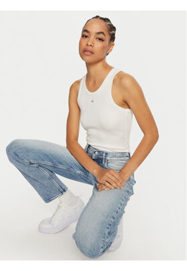 Calvin Klein Top Graphic K20K208065 Biały Slim Fit. Kolor: biały. Materiał: bawełna