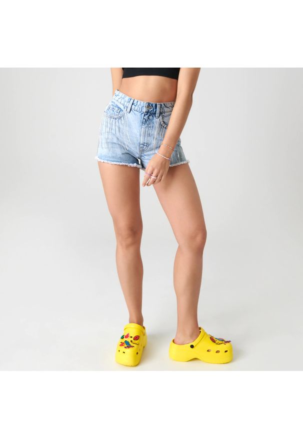 Sinsay - Szorty jeansowe high waist - Niebieski. Stan: podwyższony. Kolor: niebieski. Materiał: jeans