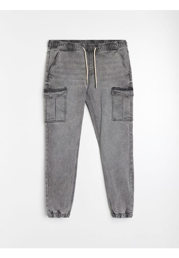 Sinsay - Jeansy jogger cargo z efektem sprania - szary. Kolor: szary