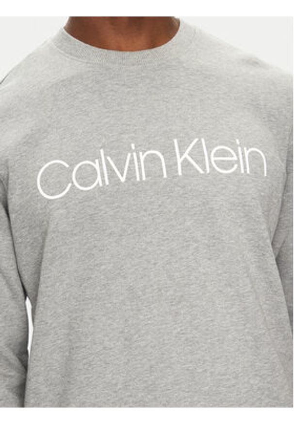 Calvin Klein Bluza Logo K10K104059 Szary Regular Fit. Kolor: szary. Materiał: bawełna