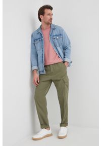 Marc O'Polo spodnie męskie kolor zielony w fasonie cargo. Okazja: na co dzień. Kolor: zielony. Materiał: materiał, tkanina, jedwab, lyocell. Wzór: gładki. Styl: casual