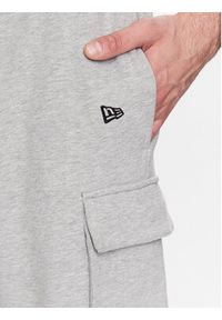 New Era Spodnie dresowe Premium Cargo 60284749 Szary Relaxed Fit. Kolor: szary. Materiał: bawełna #3