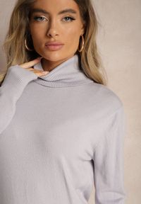 Renee - Szary Klasyczny Golf Longsleeve z Dodatkiem Wiskozy Leriona. Typ kołnierza: golf. Kolor: szary. Materiał: wiskoza. Długość rękawa: długi rękaw. Styl: klasyczny #5