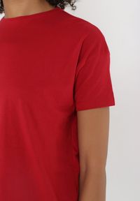 Born2be - Bordowy T-shirt Anteira. Kolor: czerwony. Materiał: bawełna, dzianina. Długość: krótkie. Wzór: gładki. Styl: klasyczny