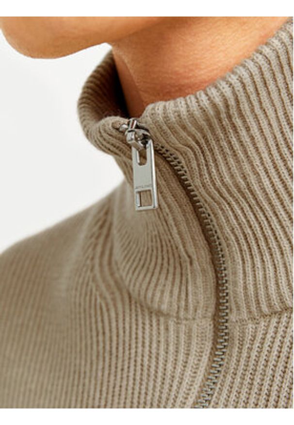 Jack & Jones - Jack&Jones Sweter Perfect 12257773 Beżowy Regular Fit. Kolor: beżowy. Materiał: bawełna