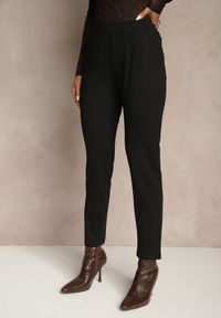 Renee - Czarne Spodnie o Kroju Skinny z Gumką w Talii i Wsuwanymi Kieszeniami Aronella. Kolekcja: plus size. Kolor: czarny. Wzór: paski #5
