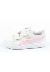 Buty do chodzenia niemowlęce Puma Smash V2 Buck. Zapięcie: rzepy. Kolor: biały. Materiał: materiał, syntetyk. Szerokość cholewki: normalna. Sport: turystyka piesza